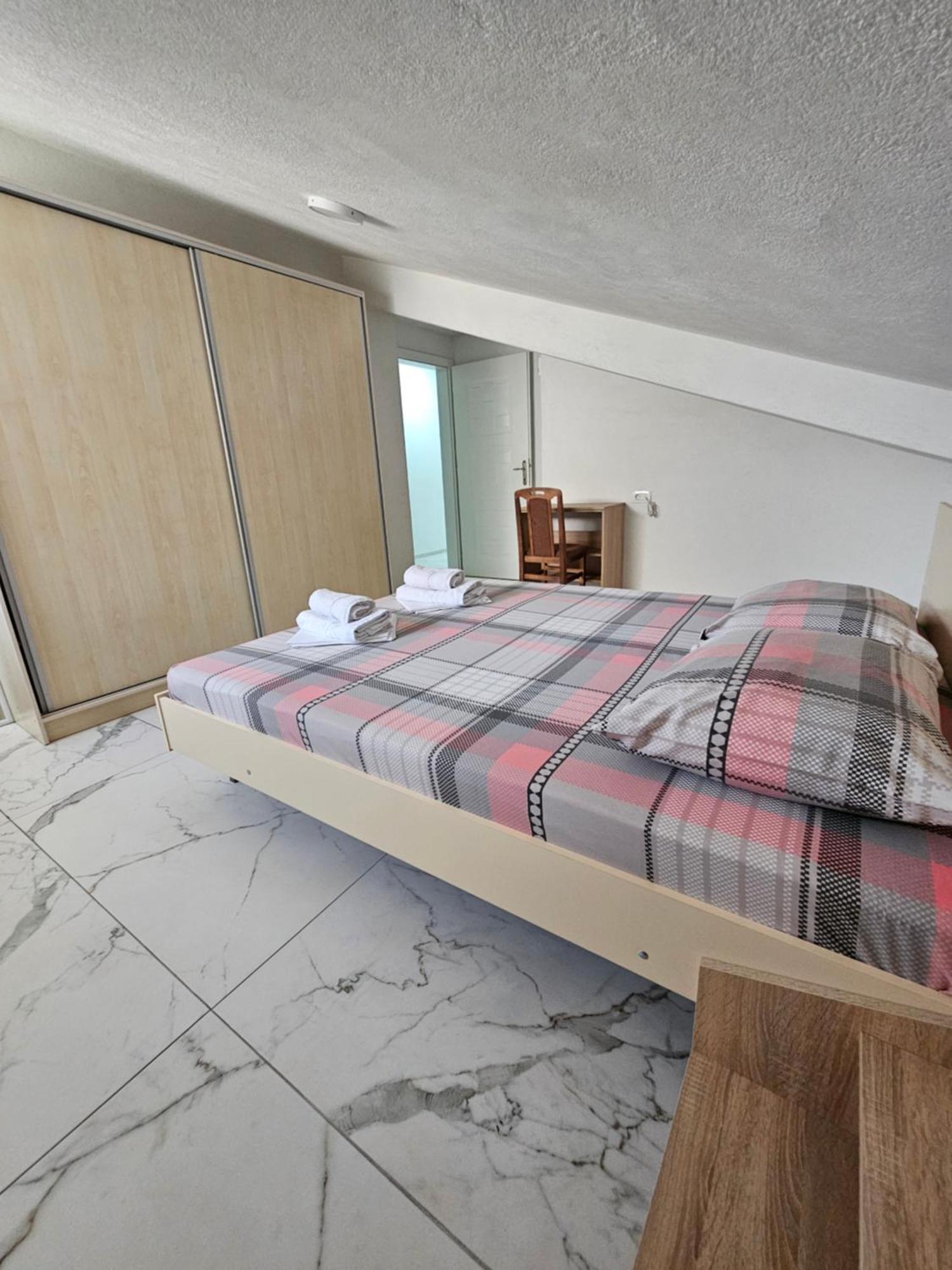 Unique Apartmens City Center Битола Экстерьер фото
