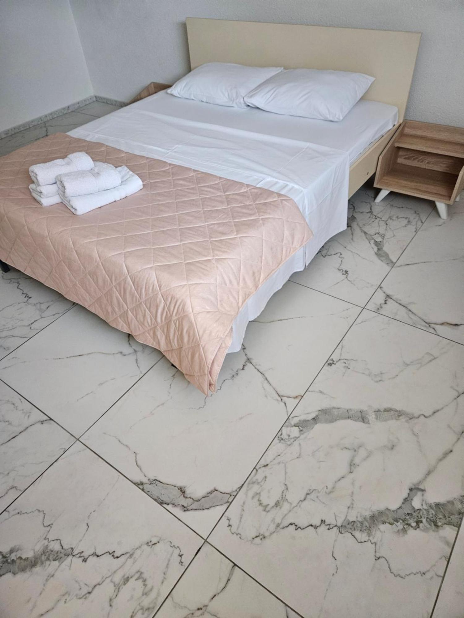 Unique Apartmens City Center Битола Экстерьер фото